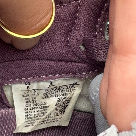 Purple jordan’s - Picture 8 of 8